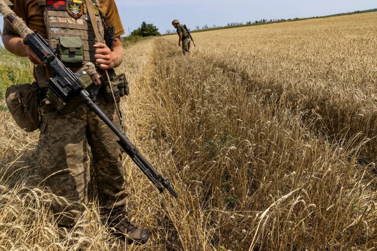 Global Grain Exporters Struggle Under Triple Threat of War, Drought, and Trade Disputes